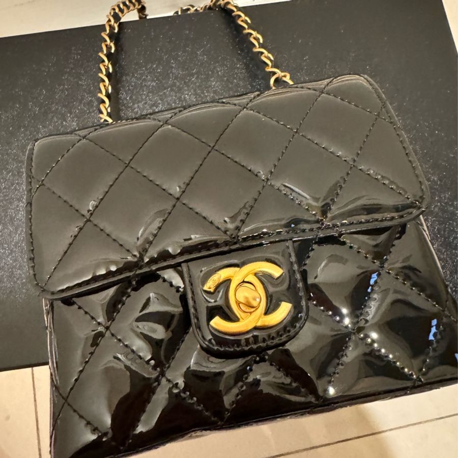 chanel漆皮方胖子-2