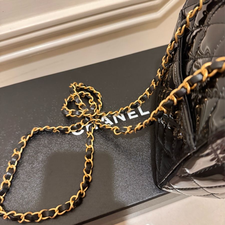 chanel漆皮方胖子-7