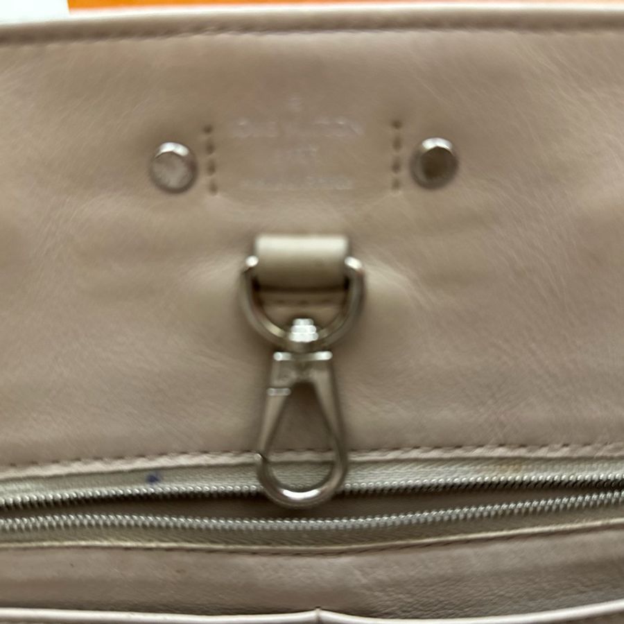 大象灰LOVIS VUITTON 包包-9