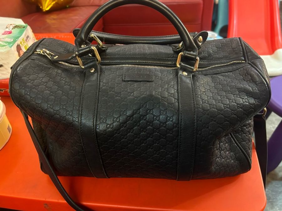 GUCCI Guccissima 牛皮壓紋手提/斜背二用波士頓包(黑色)-0