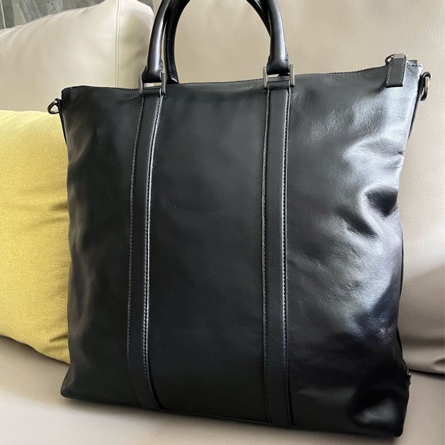 Prada 黑色全皮手提包-0