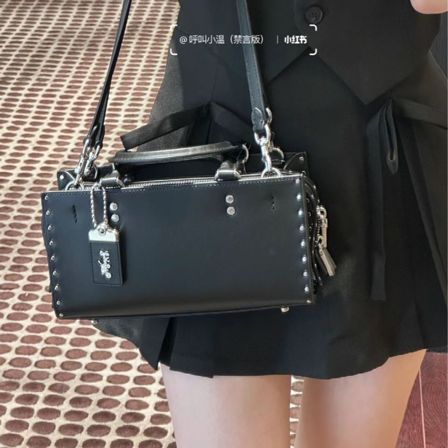 COACH ROGUE 26 卯釘手袋-8