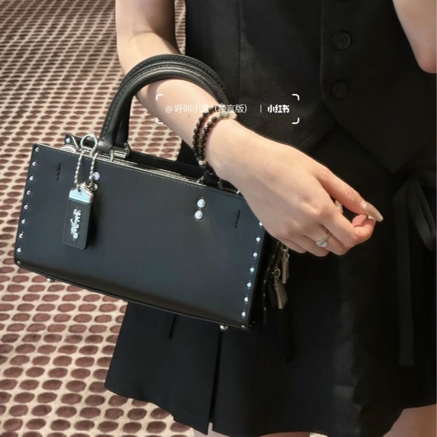 COACH ROGUE 26 卯釘手袋-9