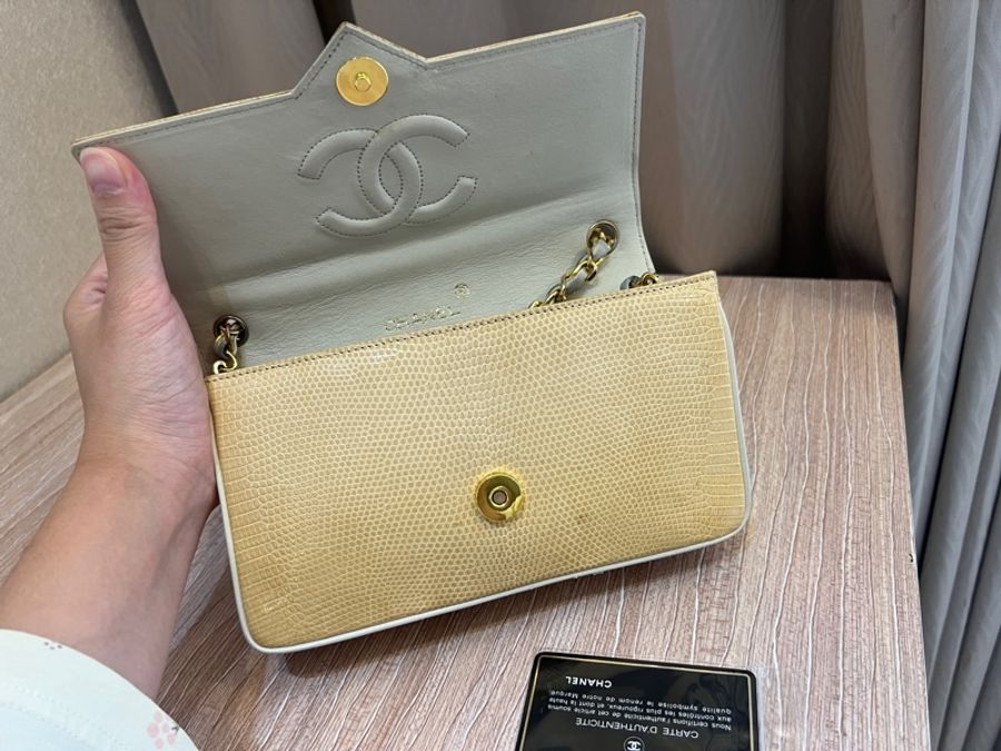香奈兒Chanel 絕版蜥蜴皮大Logo-2