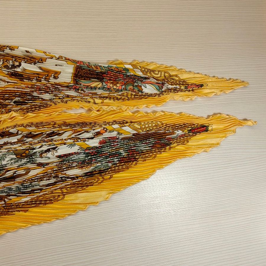 ✨全新🌟絕版❤️Hermès 絲巾 方巾 90公分 scarf 披肩 愛馬仕 Hermes 風琴 皺摺 圍巾-12