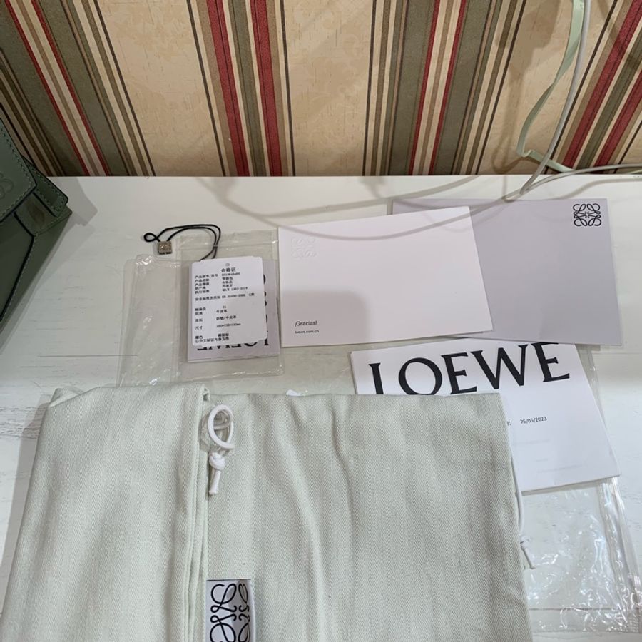 Loewe puzzle 幾何包 hobo綠色 30cm-1