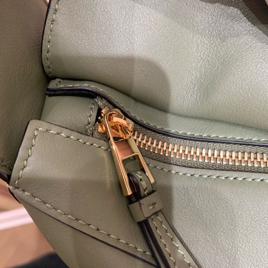 Loewe puzzle 幾何包 hobo綠色 30cm-10