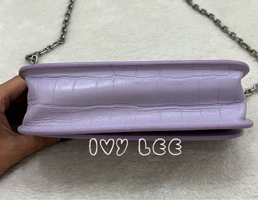 BALENCIAGA 688894 WOC 銀扣肩背包 斜背包 薰衣草紫鱷魚壓紋小牛皮 二手精品-2