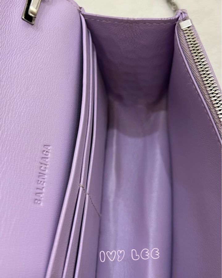 BALENCIAGA 688894 WOC 銀扣肩背包 斜背包 薰衣草紫鱷魚壓紋小牛皮 二手精品-6