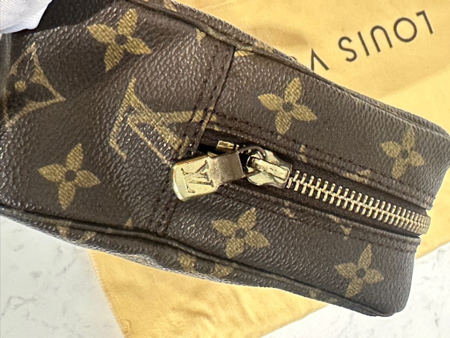 LOUIS VUITTON 老花logo二手絕版盥洗包-19