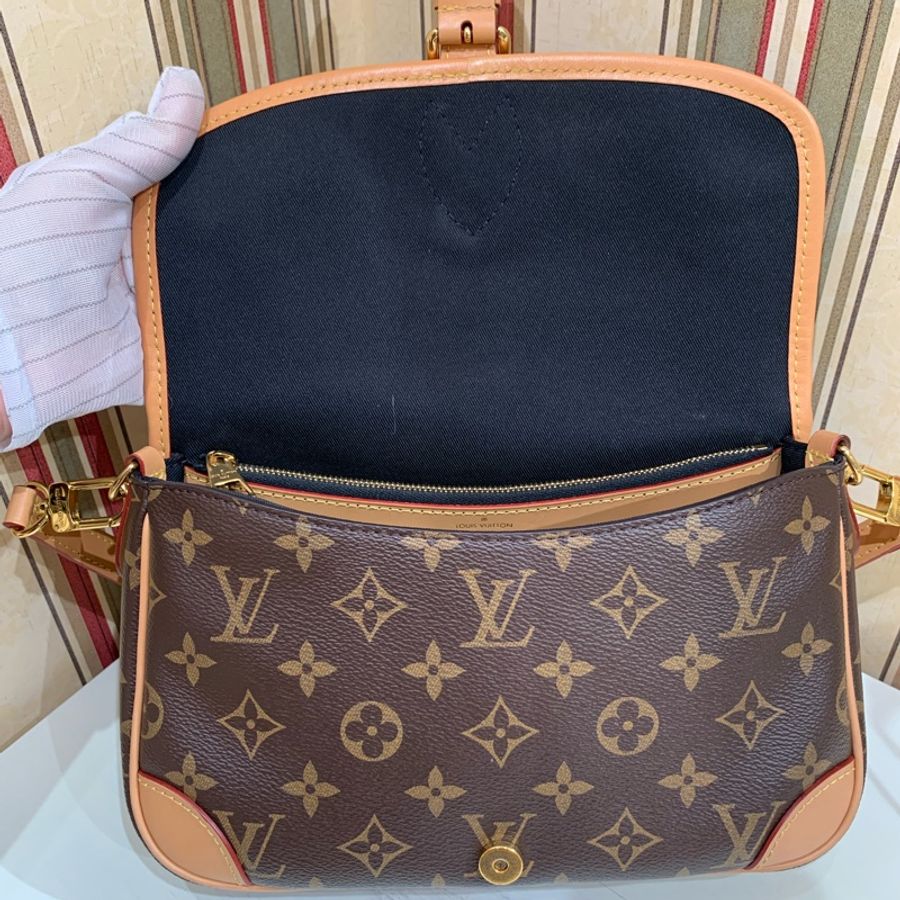 LV Diane 法棍包雙肩帶可腋下和斜背!-3