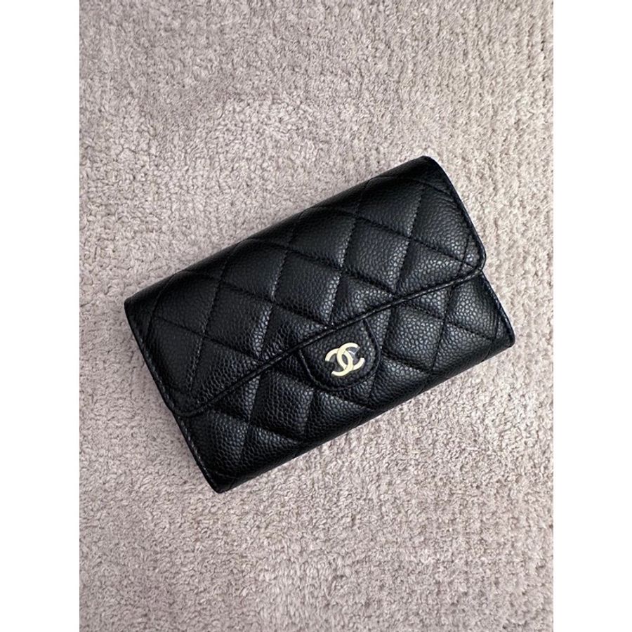 ［全新］Chanel 香奈兒 經典翻蓋中夾 黑金荔枝皮-0