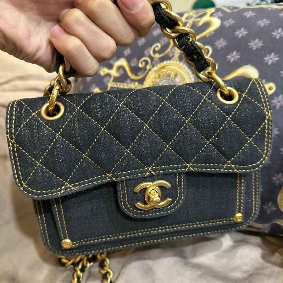 香奈兒 23s 黑單寧牛仔郵差包（中號）-2