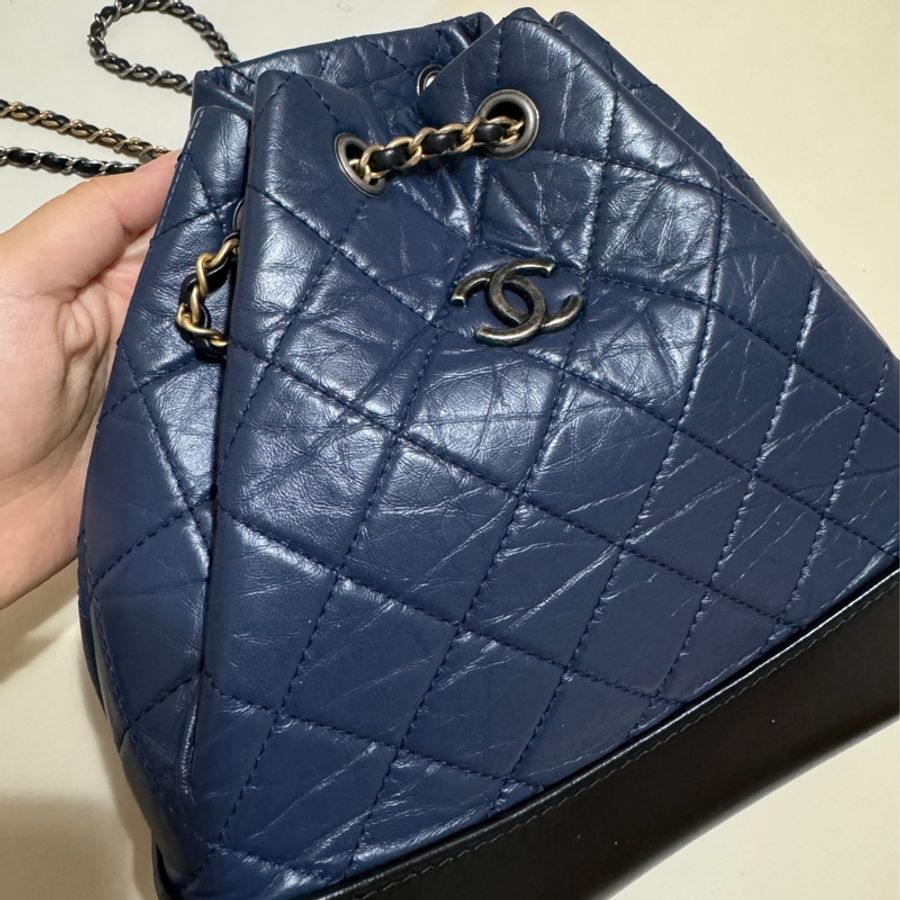 Chanel藍黑雙肩包95新✨-6