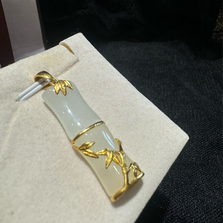六福珠寶和田玉純金吊墜-2