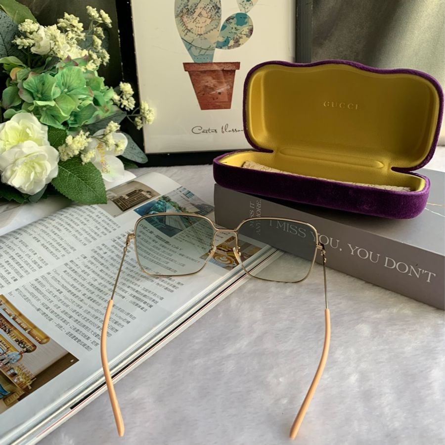 GUCCI 細邊金色大方框綠色漸變墨鏡(粉膚色)-5