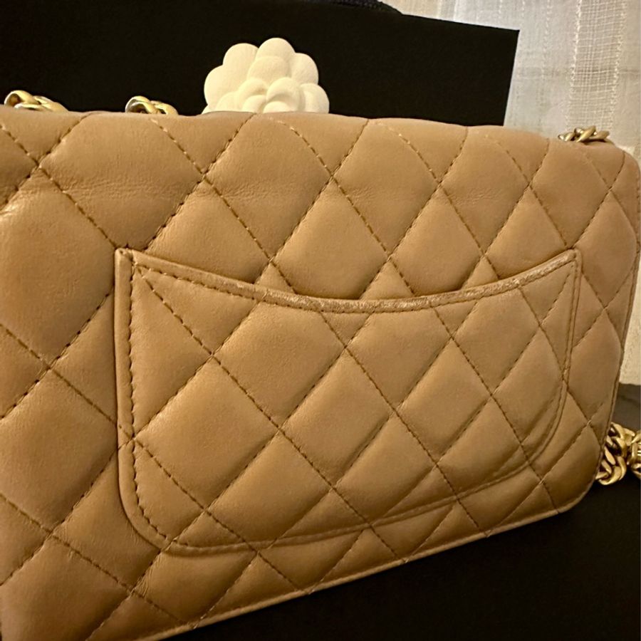 Chanel 奶茶色調節扣WOC-9
