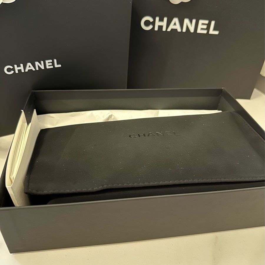 Chanel 奶茶色調節扣WOC-27