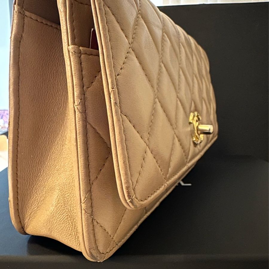 Chanel 奶茶色調節扣WOC-34