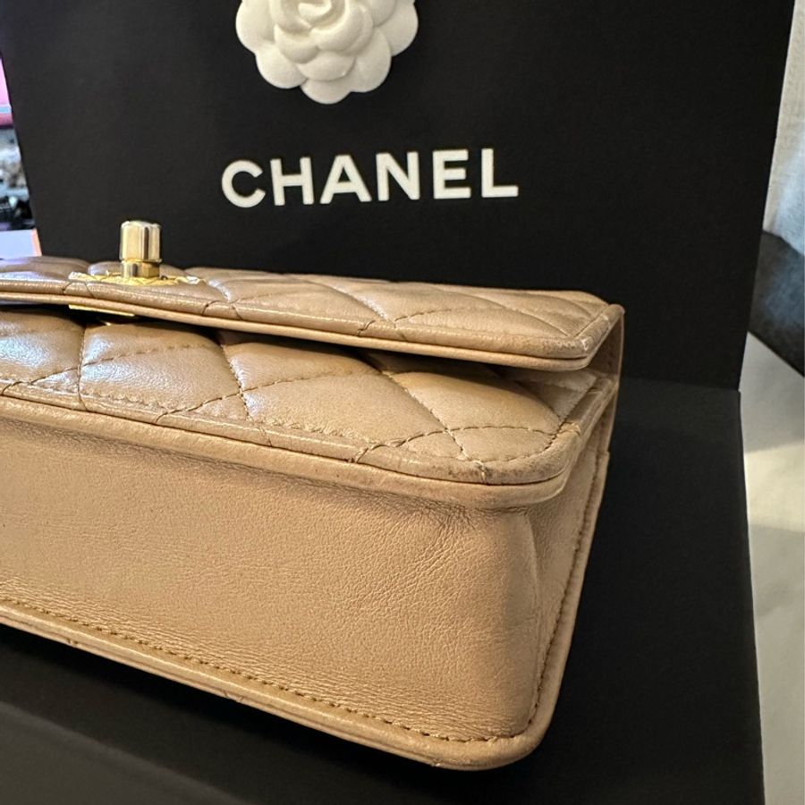 Chanel 奶茶色調節扣WOC-39