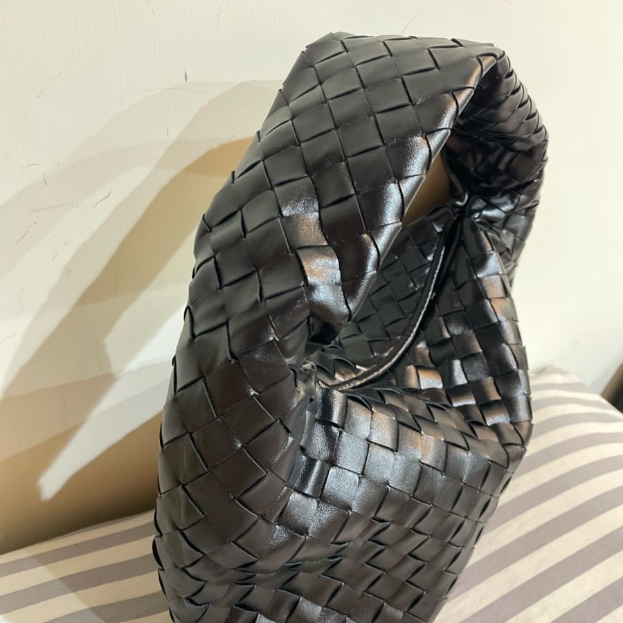 BV BOTTEGA VENETA Small Hop 小牛皮編織肩背/手提包(黑色)-2