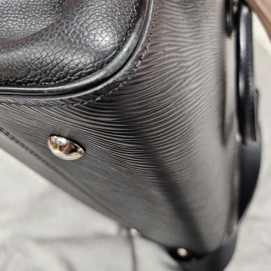 Louis Vuitton Grenelle MM 
M57685-10
