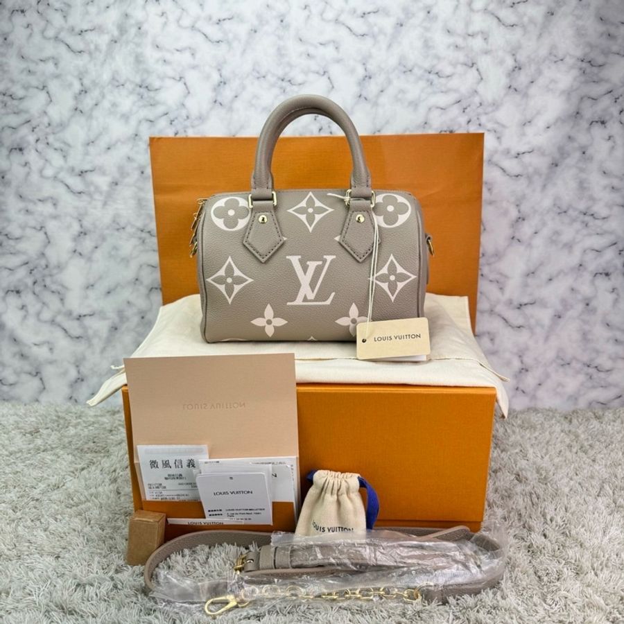 LV M46575經典Speedy Bandoulière 20 Empreinte皮革手提/斜背包(斑鳩灰色/ 奶油色)-0