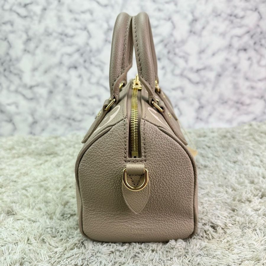 LV M46575經典Speedy Bandoulière 20 Empreinte皮革手提/斜背包(斑鳩灰色/ 奶油色)-10