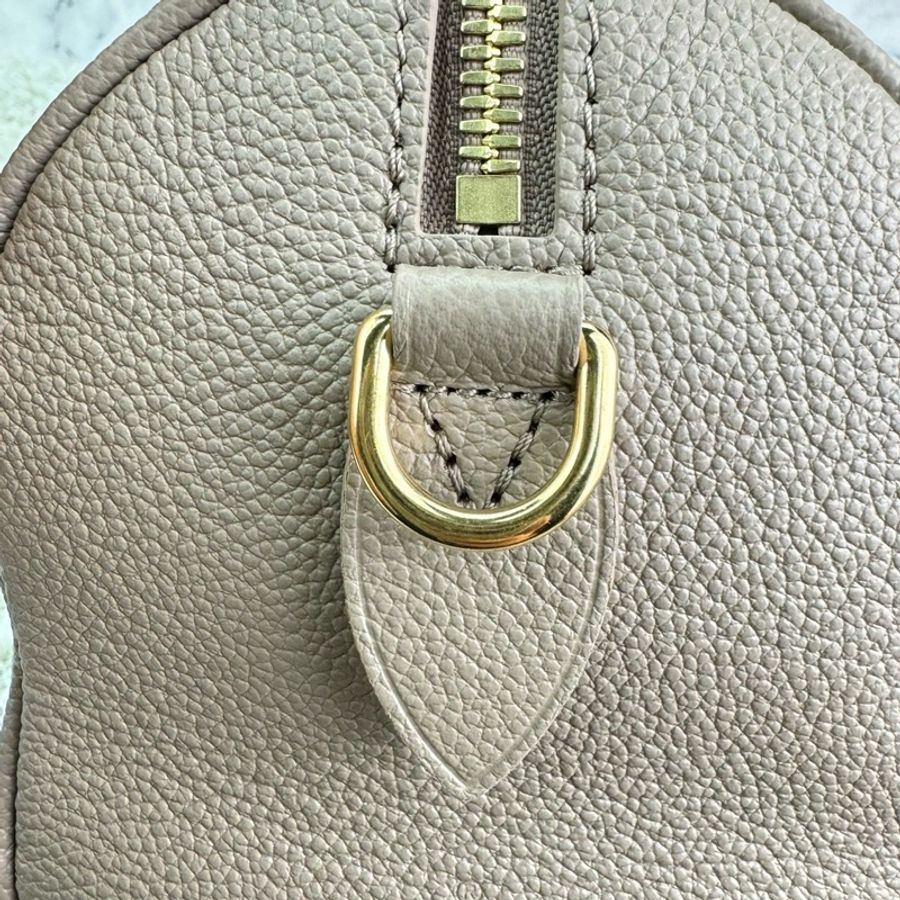 LV M46575經典Speedy Bandoulière 20 Empreinte皮革手提/斜背包(斑鳩灰色/ 奶油色)-18
