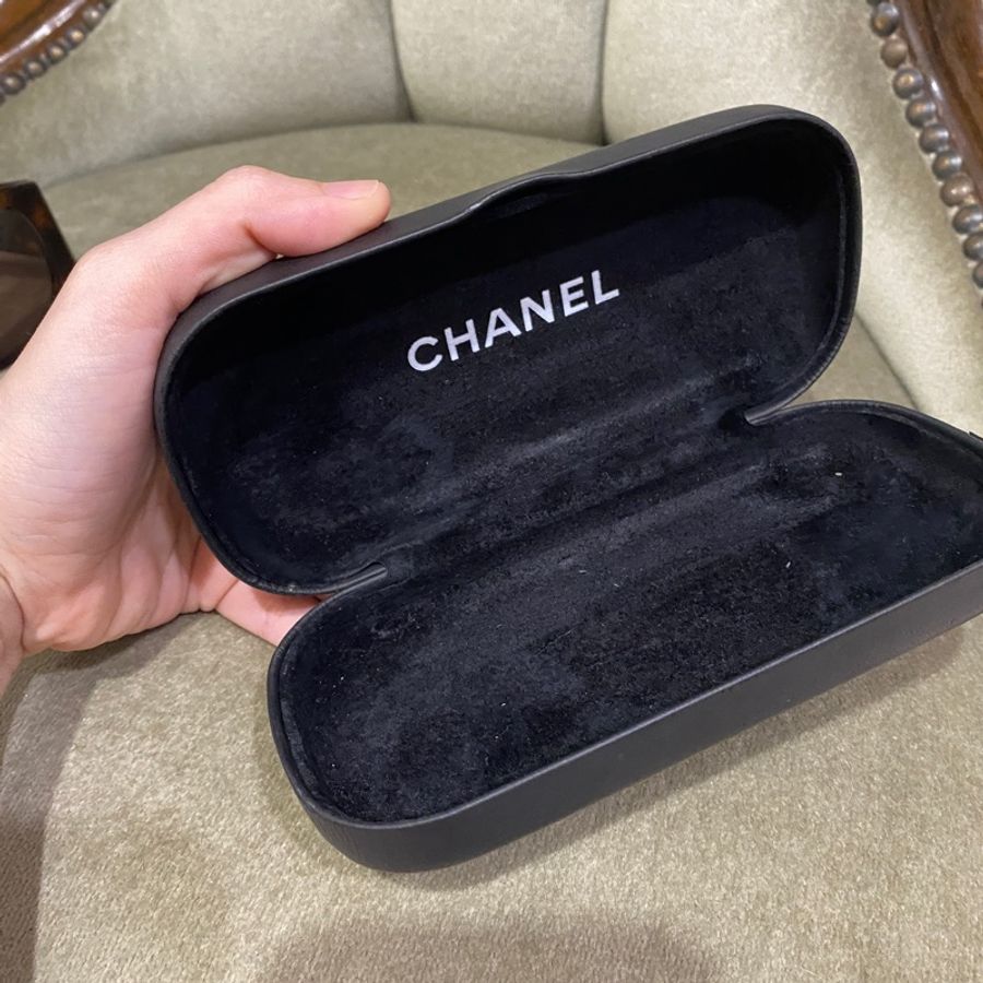 Chanel 琥珀色方框雙Clogo 太陽眼鏡-19