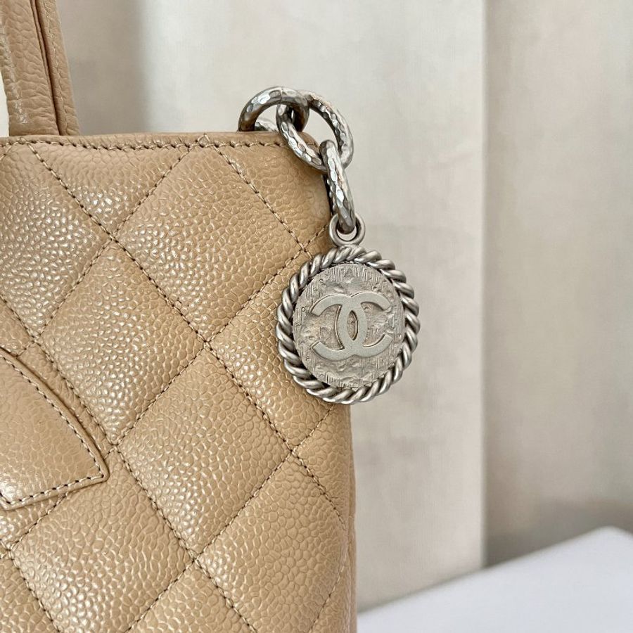 CHANEL Medallion tote bag 米色金幣托特包肩背包手提袋 有卡貼書仔 中古美品vintage-6