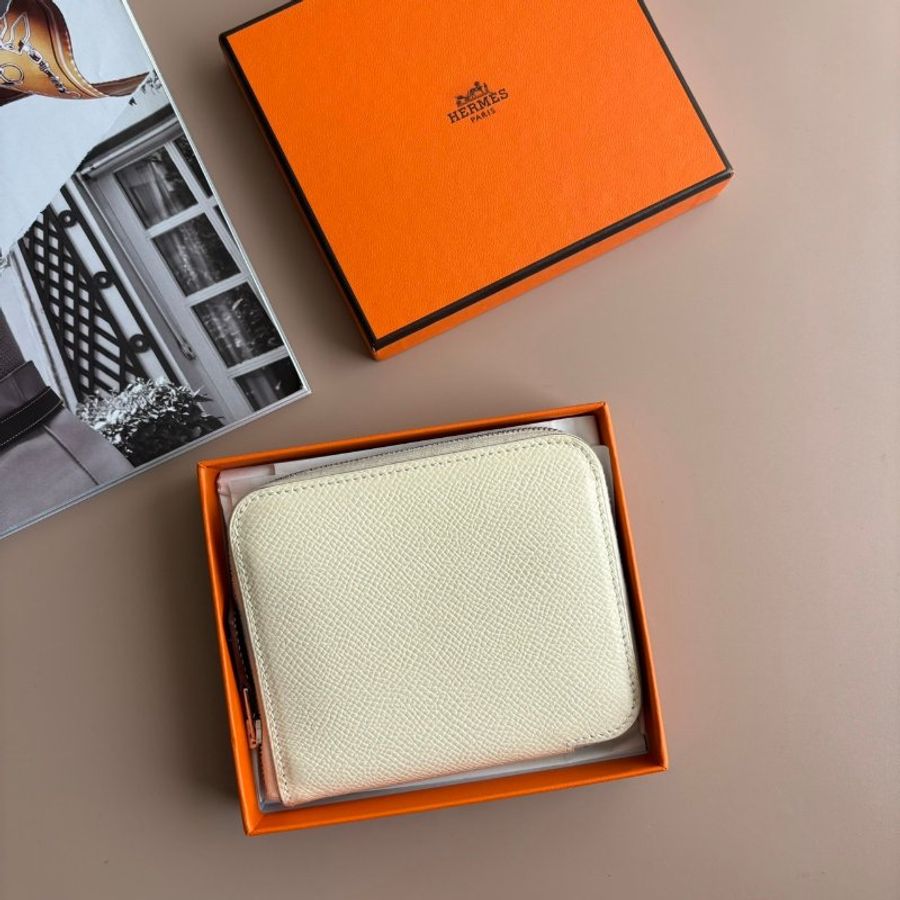 ::HERMES:: Z刻 絲巾短夾 奶昔白色內裡咖圖騰-0