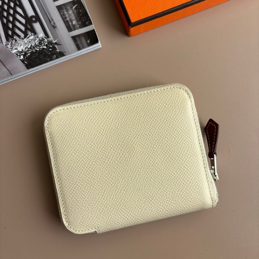::HERMES:: Z刻 絲巾短夾 奶昔白色內裡咖圖騰-1
