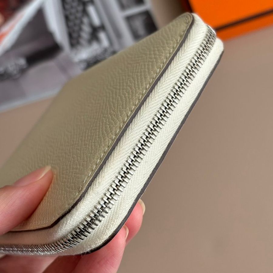 ::HERMES:: Z刻 絲巾短夾 奶昔白色內裡咖圖騰-6