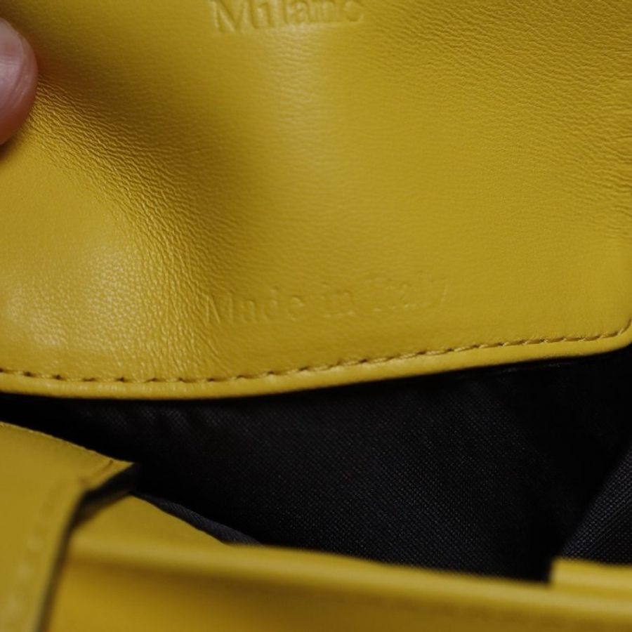 "限時降價"-Moschino Smiley® 納帕皮購物袋 - 可愛Smiley®與柔軟羊皮的完美結合《當季專櫃正售★全新商品 》-11