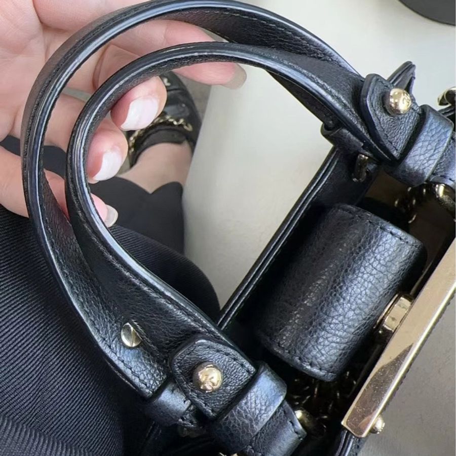 Chanel香奈兒黑金手提款 荔枝牛皮鏈條包-5
