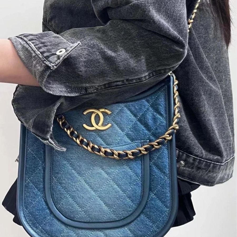 香奈兒 CHANEL 24S 水洗漸變牛仔菱格伊芙琳hobo包 馬鞍鏈條斜背 托特包-4