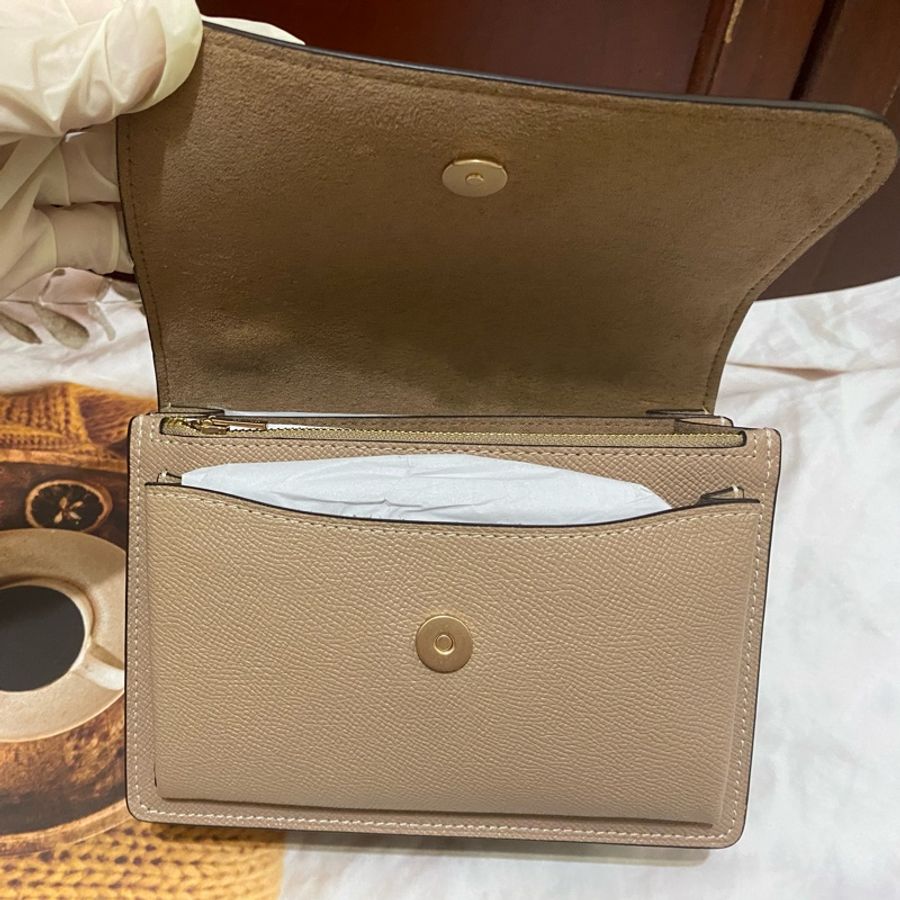 【COACH】奶茶色防刮全皮內雙層鍊帶方型斜背包/風琴包/翻蓋包 (迷你小款)-17