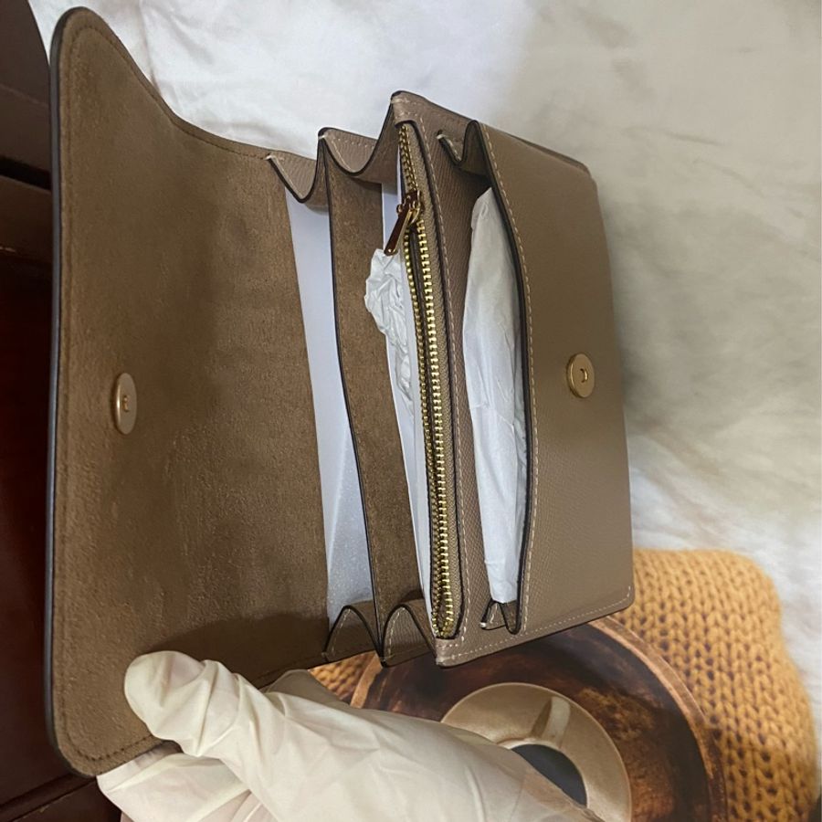 【COACH】奶茶色防刮全皮內雙層鍊帶方型斜背包/風琴包/翻蓋包 (迷你小款)-5