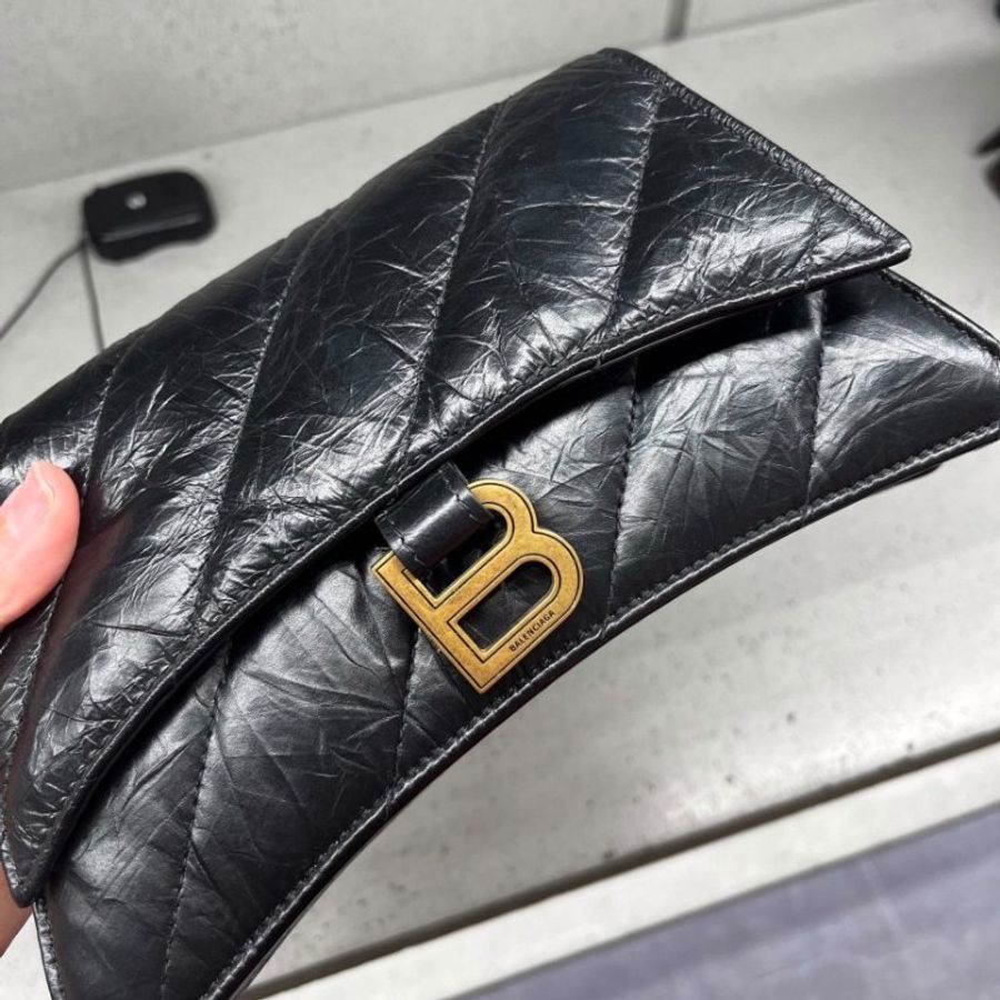 Balenciaga 736016 Crush XS 黑色絎縫鏈條包 - 現代設計與奢華材質的完美融合《當季專櫃正售★全新商品 》-2
