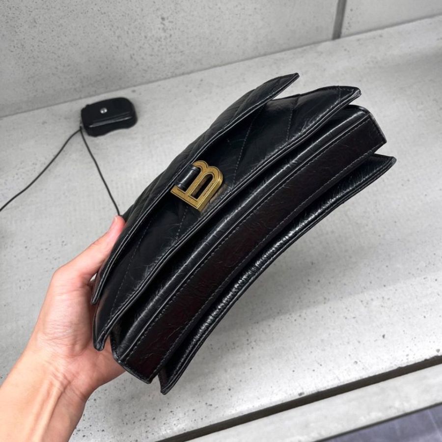 Balenciaga 736016 Crush XS 黑色絎縫鏈條包 - 現代設計與奢華材質的完美融合《當季專櫃正售★全新商品 》-5
