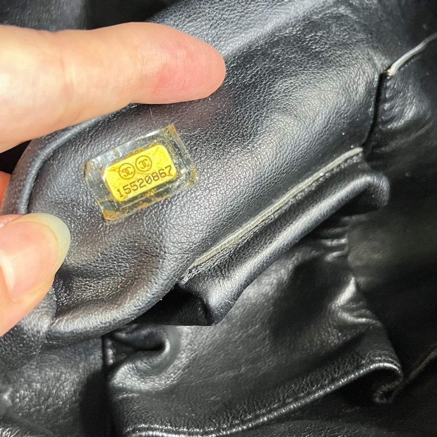Chanel 2.55黑色漆皮銀鏈肩背包-28