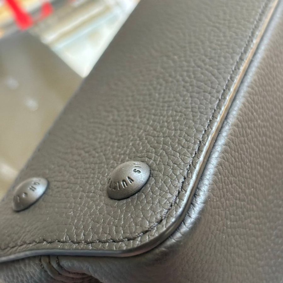 ::LOUIS VUITTON:: LV M23955黑皮革黑LOGO MINI手提兩用包-7