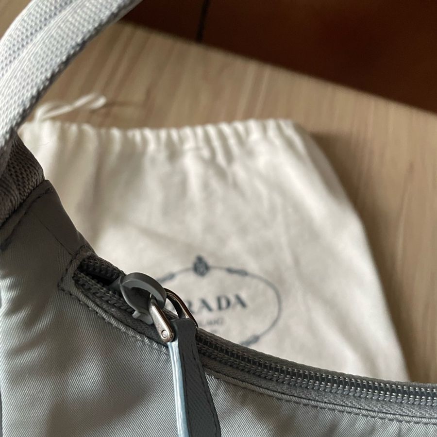Re-Nylon Prada Re-Edition 2000 迷你袋-14