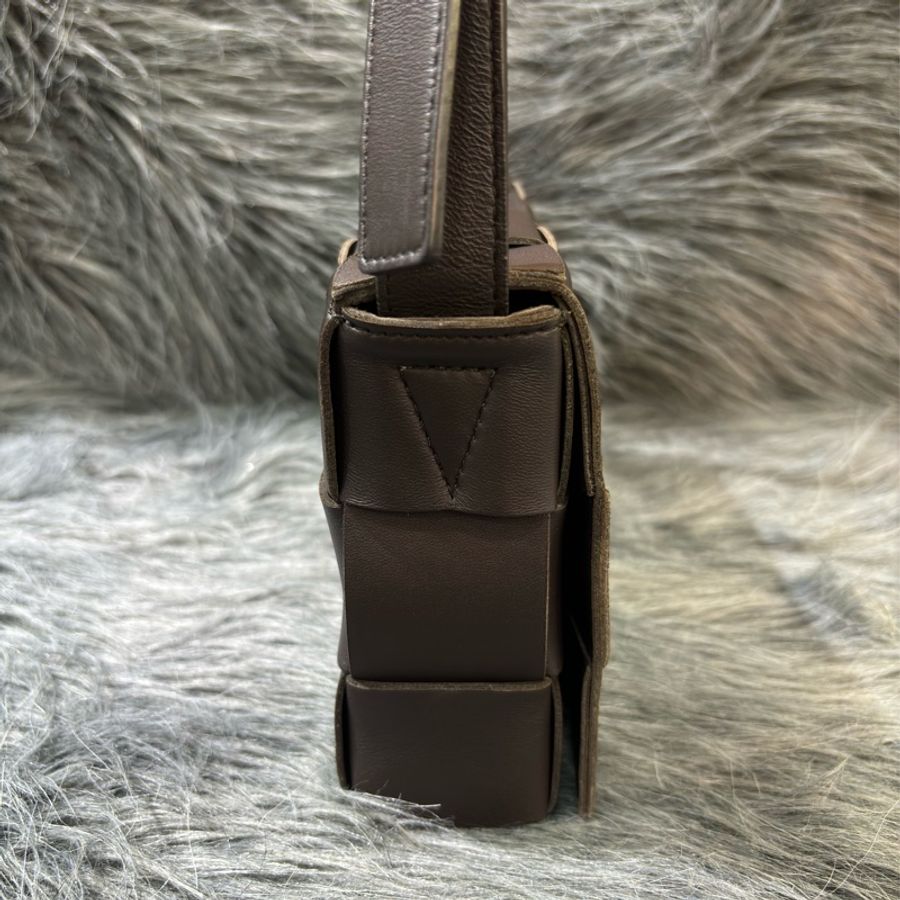 BOTTEGA VENETA BV 578004 3X5 CASSETTE 深棕色羊皮大編織 相機包-3
