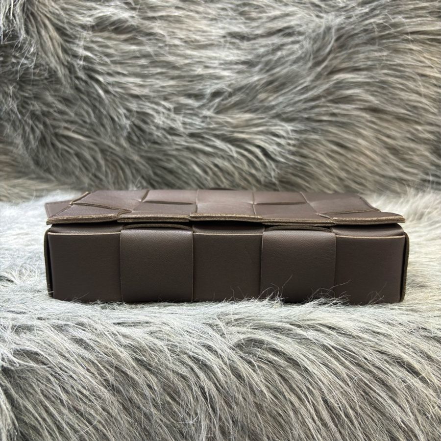 BOTTEGA VENETA BV 578004 3X5 CASSETTE 深棕色羊皮大編織 相機包-5