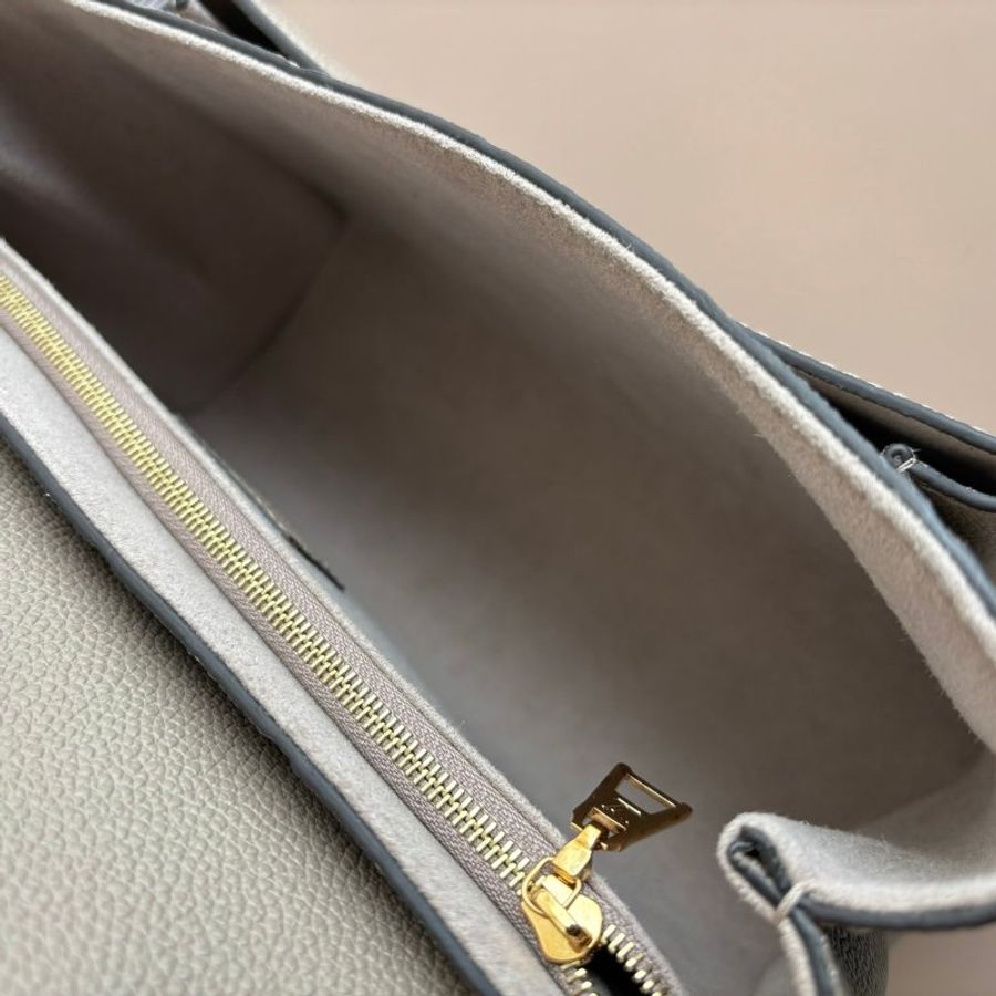 ::LOUIS VUITTON:: LV M44929 奶茶色壓紋金鍊包 Vavin PM-12