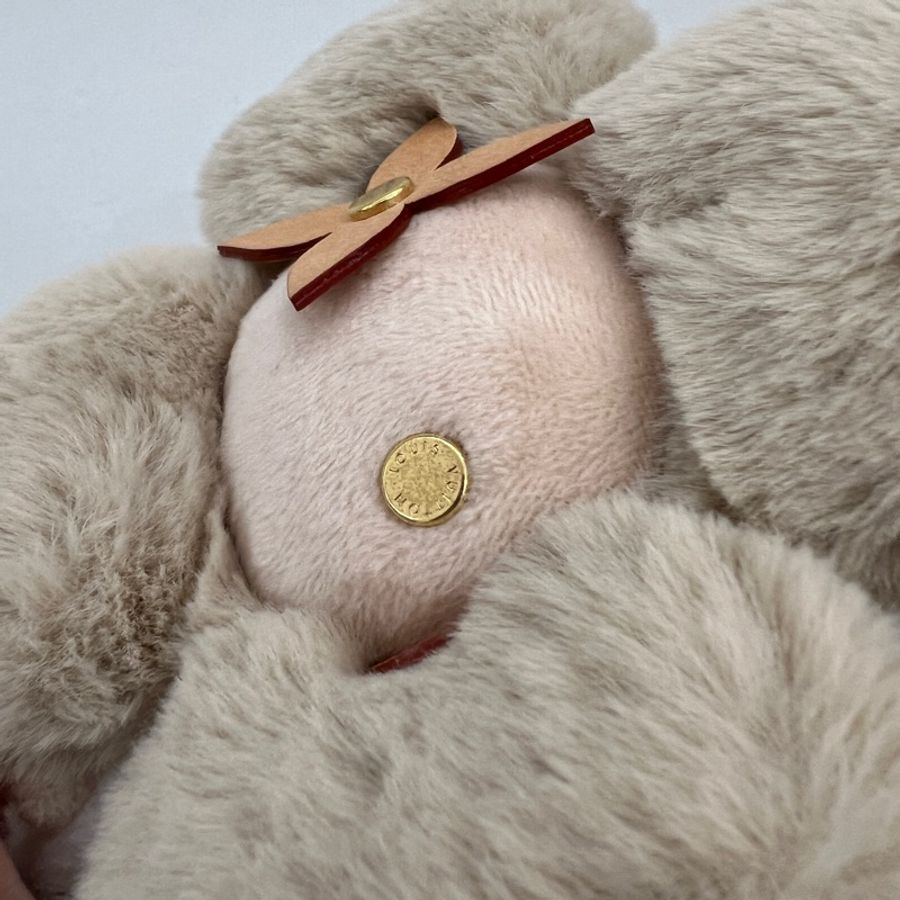 LV 奶茶拼白毛絨Doudou Vivienne玩偶GI0954-7