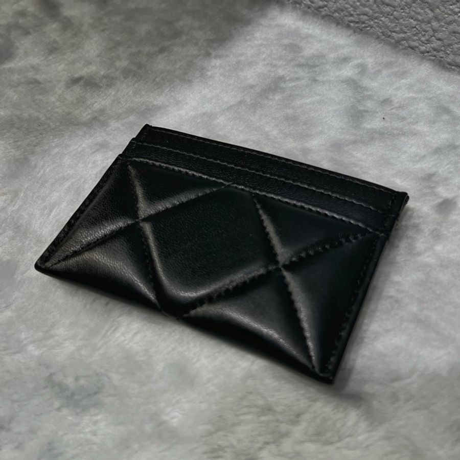 ► 全新 CHANEL 19系列菱格紋小羊皮卡夾-4