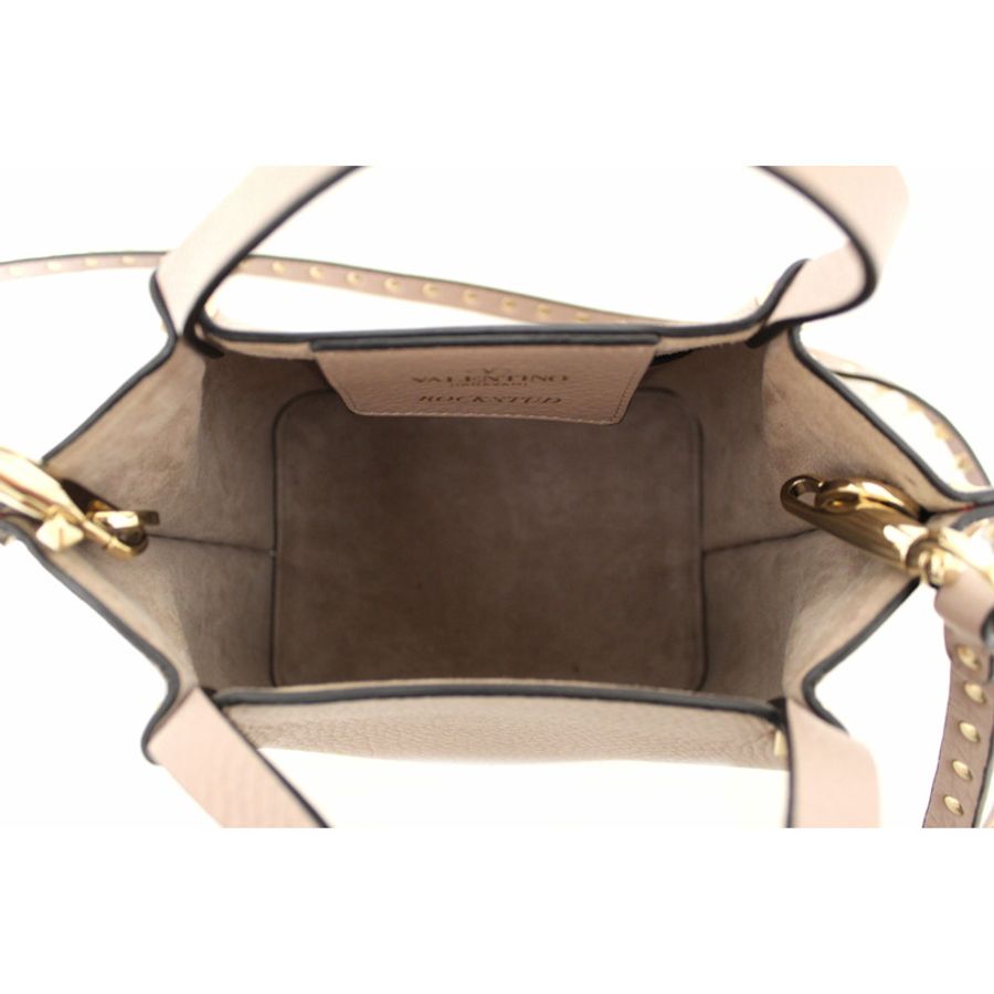 Valentino Garavani Rockstud Poudre Grainy Calfskin Leather Shopper-6